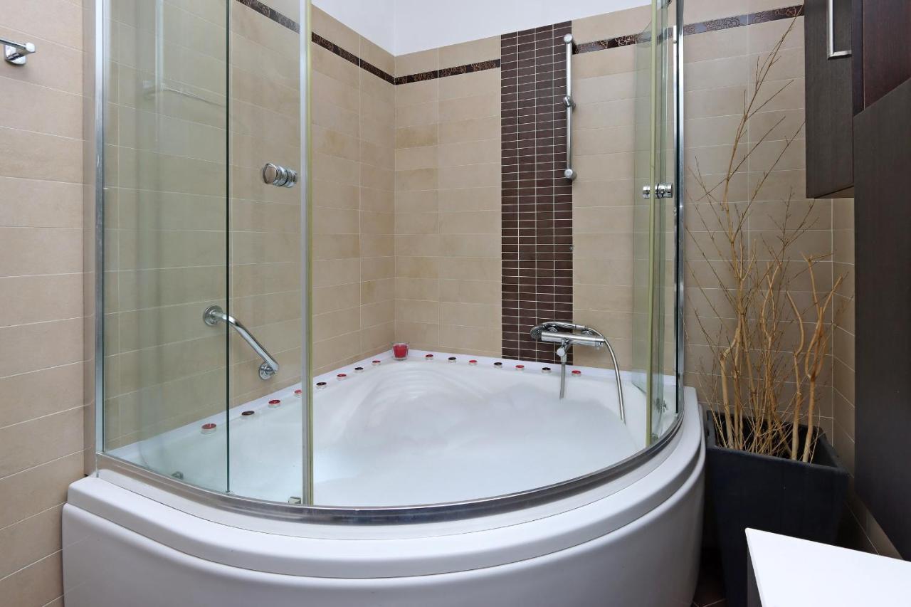 Starry Night - Smart Tv, Extra Big Bed, Big Bathtub, Private Parking, Sea View, Wifi, 2Bedrooms Volosko Ngoại thất bức ảnh
